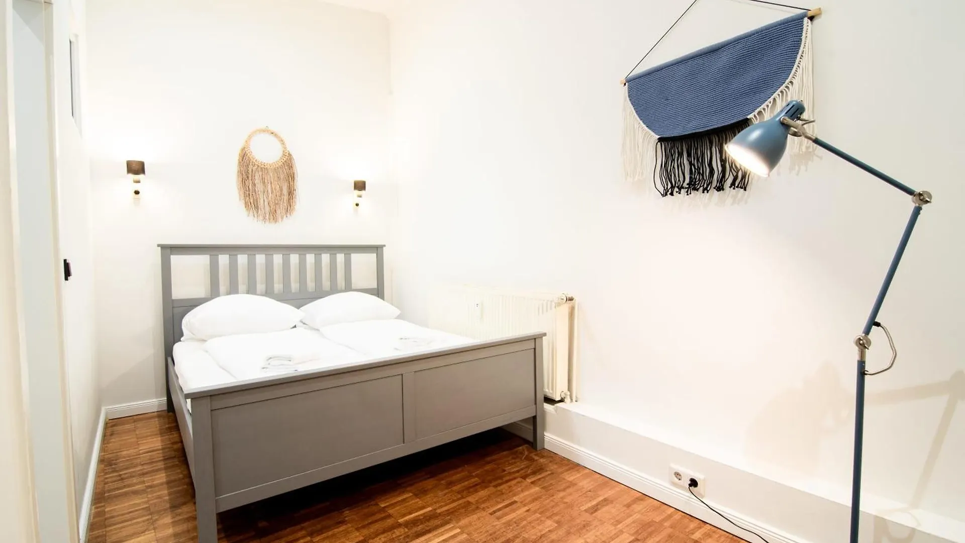Hamburg - 2 Bedrooms For Up To 11 Guests